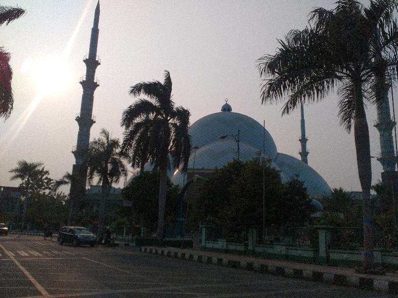 masjid raya al alzhom tangerang